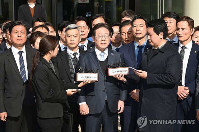 입장 밝히는 이재명 대표