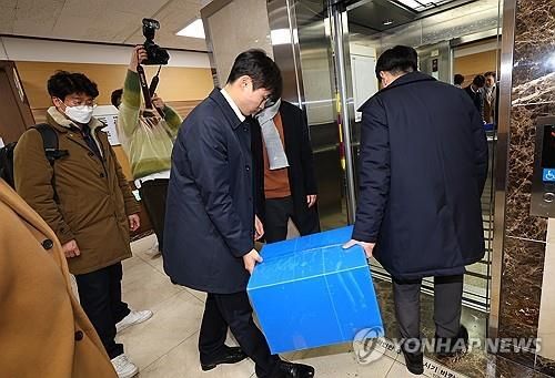 '전자칠판 납품비리 의혹' 인천시의회 압수수색