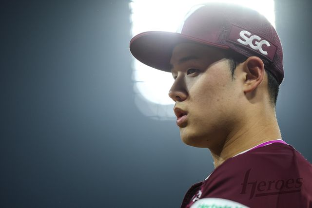 KIA전에서 5이닝 6실점으로 승리 투수가 된 키움 정현우