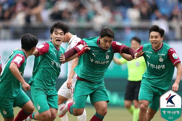 극장골 주인공 주민규