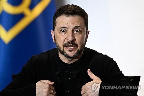 기자회견하는 젤렌스키 대통령