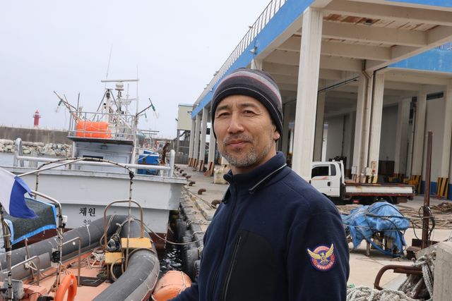 방파제 대피한 영덕 경정3리 주민 20여명 구조한 전대헌씨