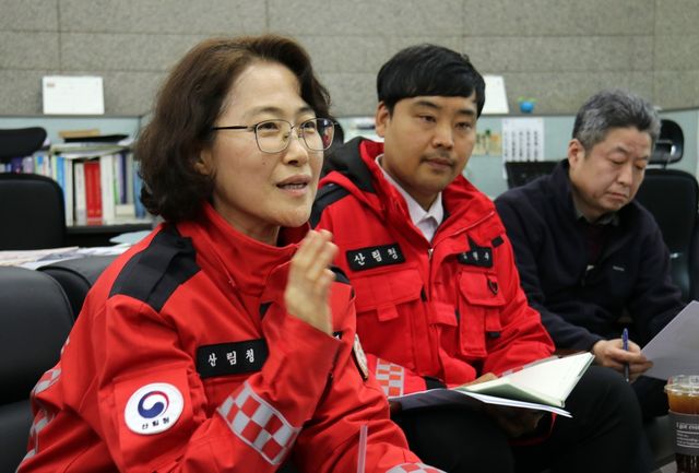 기자간담회 하는 이미라 산림청 차장