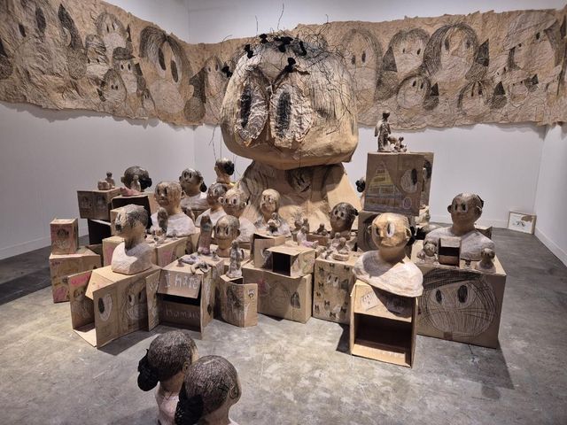 아트바젤 홍콩에 선보인 신민 작가 작품