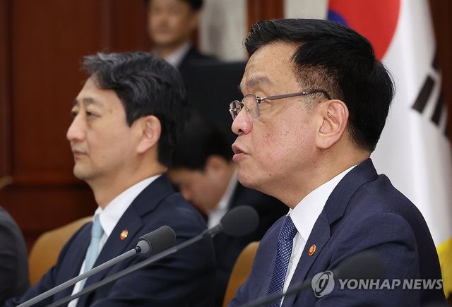 발언하는 최상목 부총리