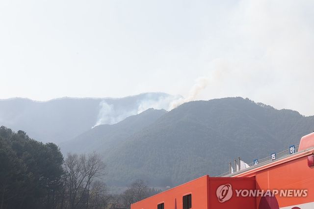 지리산으로 번지는 산청 산불