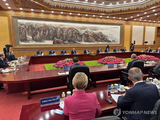 이재용, 베이징서 시진핑 주최 글로벌 CEO 회동 참석