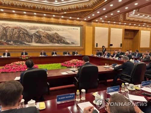 이재용, 베이징서 시진핑 주최 글로벌 CEO 회동 참석