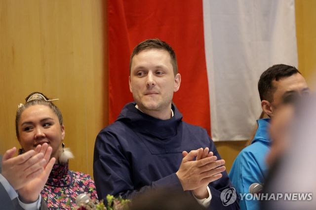 33세 그린란드 신임 총리