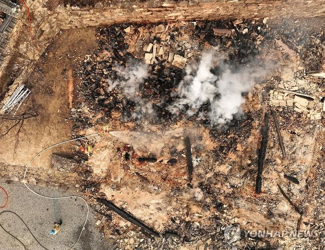 화마가 휩쓸고 간 고운사