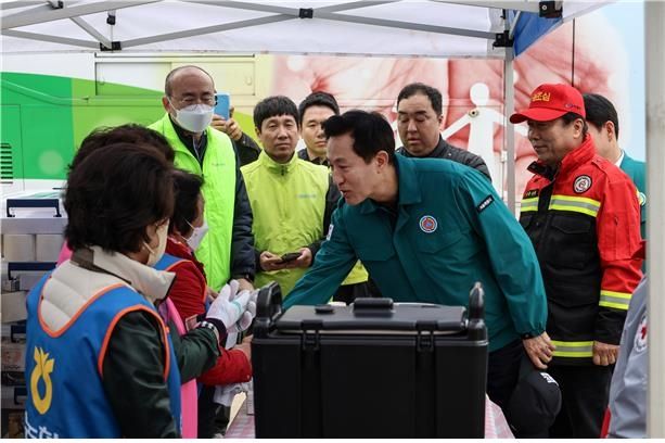 안동 임시대피소 방문한 오세훈 서울시장