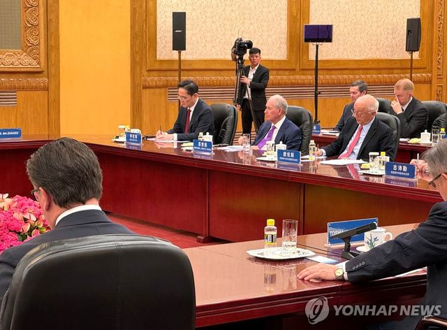 이재용, 베이징서 시진핑 주최 글로벌 CEO 회동 참석