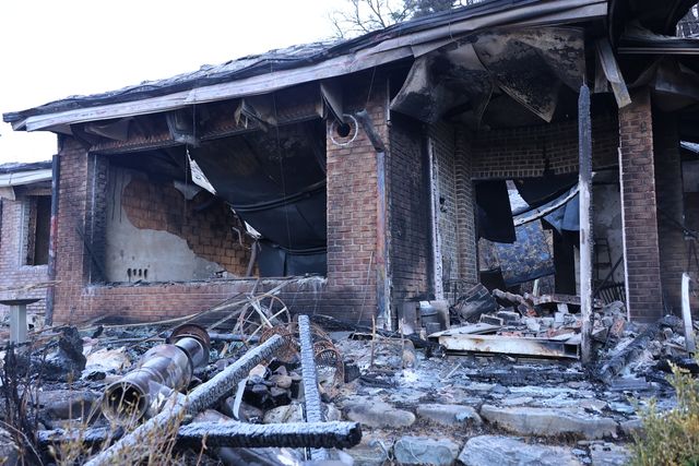 불에 탄 정명훈씨의 집