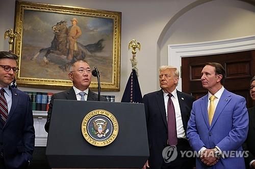 백악관서 대미투자 발표하는 정의선 현대차 회장