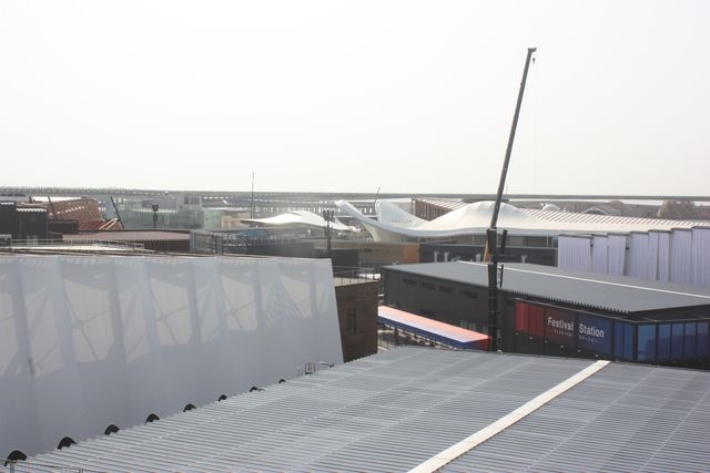 개막이 임박했지만 공사가 진행 중인 오사카 엑스포 현장