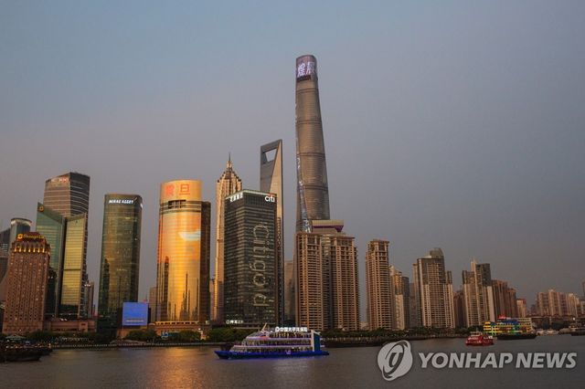 중국 상하이의 고층빌딩들