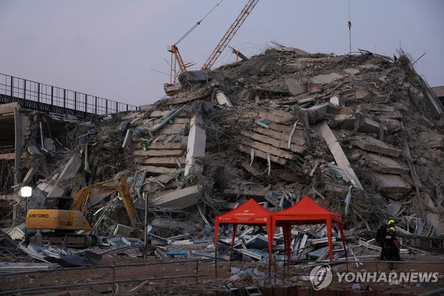 미얀마 강진으로 무너진 태국 방콕 건물