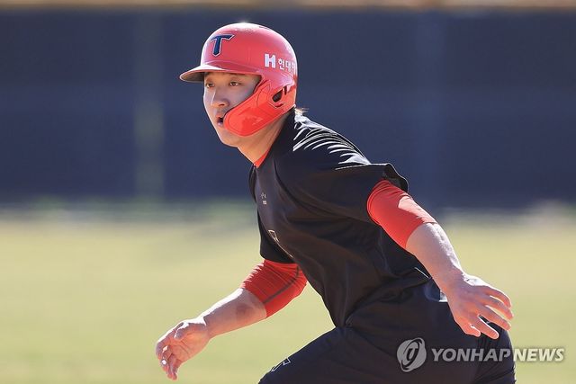 주루 훈련하는 윤도현