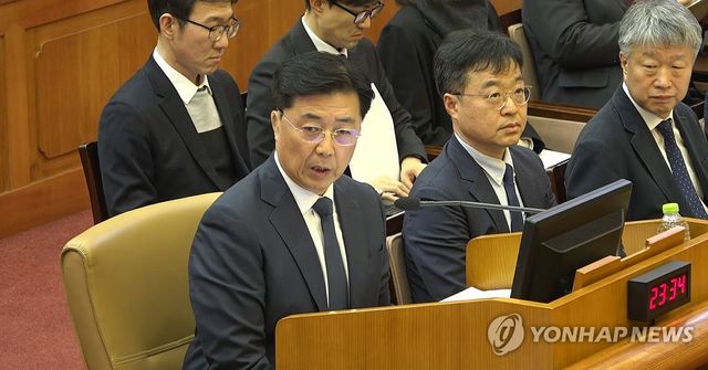 윤 대통령의 탄핵 심판 10차 변론서 증언하는 홍장원 전 국정원 1차장