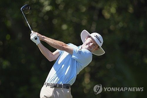 하이스미스의 티샷.