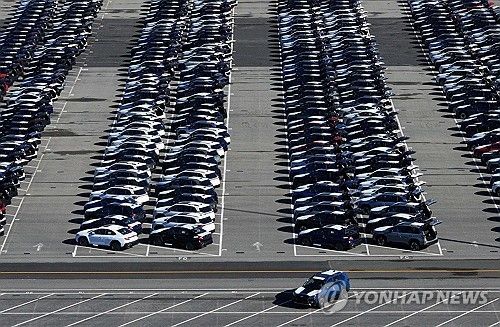 미국 캘리포니아의 자동차 하역장