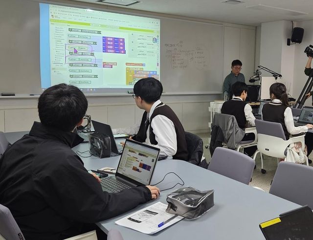 서울시 관악구 당곡고에서 진행되는 '스마트컨텐츠 실무' 수업. 2025.03.27. [촬영 서혜림]