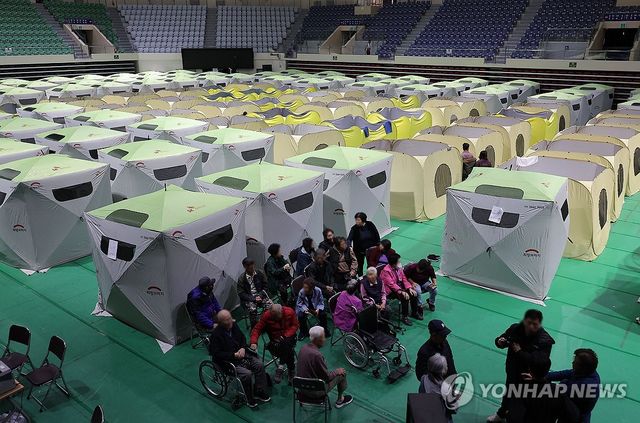 길어지는 대피소 생활