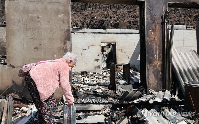 화마가 휩쓴 자리