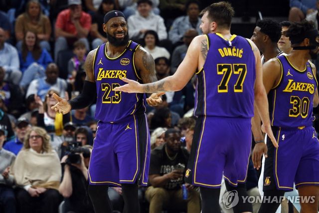 르브론 제임스와 루카 돈치치