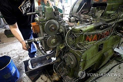 강철 나사 생산 공장