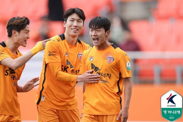 포효하는 제주의 김준하