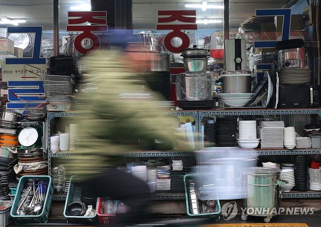 지난해 음식점 폐업건수 최대치 기록