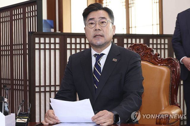 발언하는 민주당 박찬대 원내대표