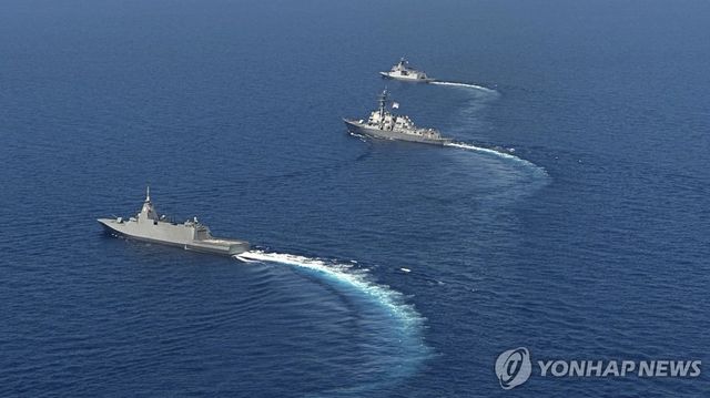 미국·일본·필리핀 남중국해 해상 합동훈련