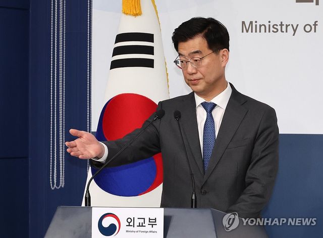 정례브리핑하는 이재웅 대변인