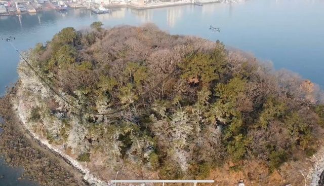 장군도에 설치된 접근 방지용 그물