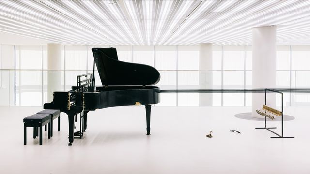 권은비 작가 '폐허의 잔해로 직조한 시'