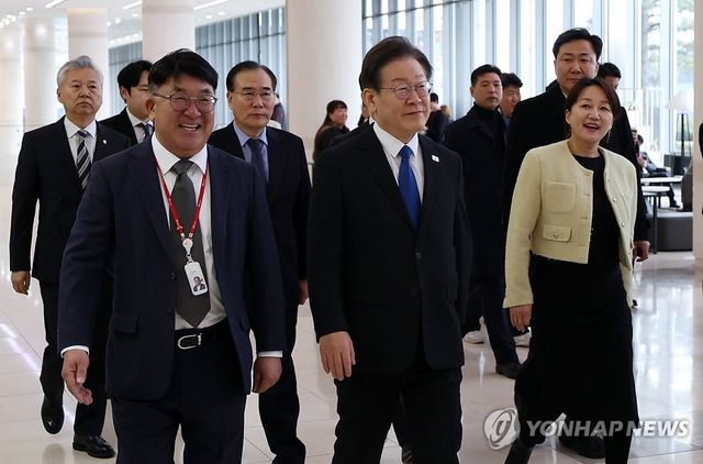 이재명 대표, SK하이닉스 방문