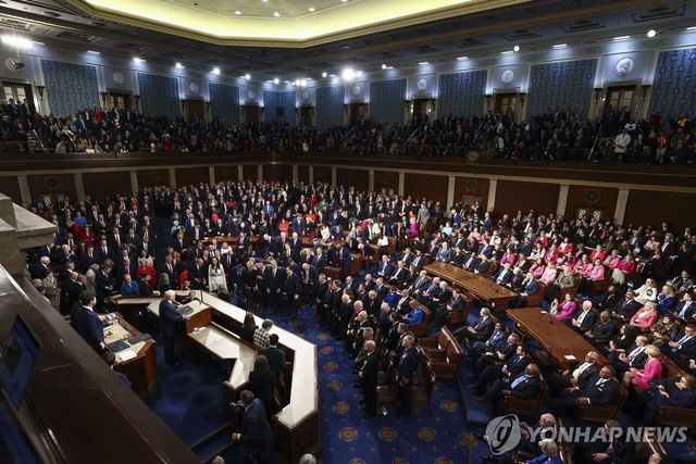 집권 2기 첫 의회 연설에 나선 도널드 트럼프 미국 대통령