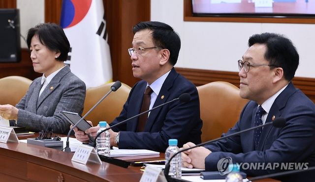 최상목 권한대행, 국정현안관계장관회의 주재