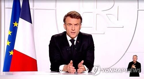 5일 저녁 대국민 연설하는 마크롱 대통령