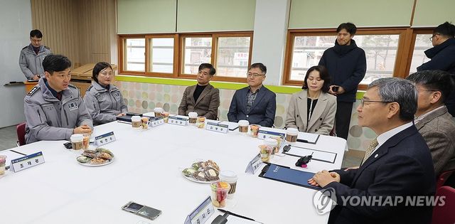 유관기관 간담회에서 발언하는 서울경찰청장 직무대리