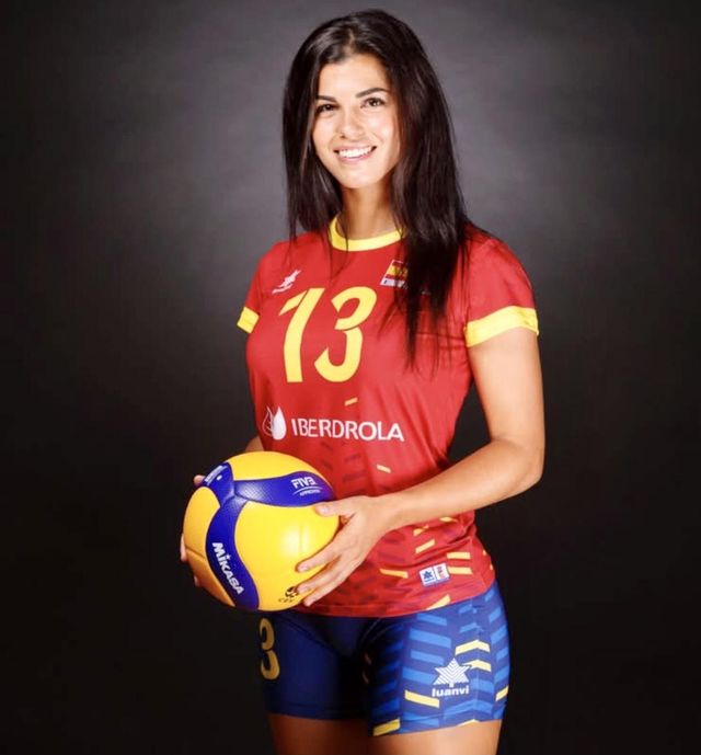 독일 분데스리가 슈베린의 주전 리베로인 라브레스