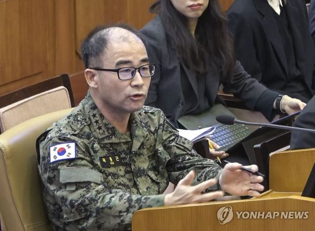 곽종근 전 특전사령관, 윤 대통령 탄핵 심판 피청구인 측 질문에 답변