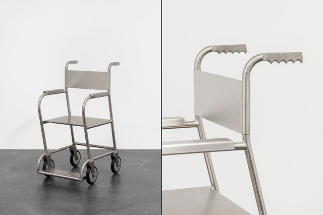 모나 하툼의 <무제(휠체어II)>(왼쪽)과 세부 모습[화이트 큐브 제공. 재판매 및 DB 금지] 