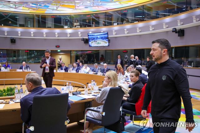 EU 정상회의 참석한 젤렌스키 