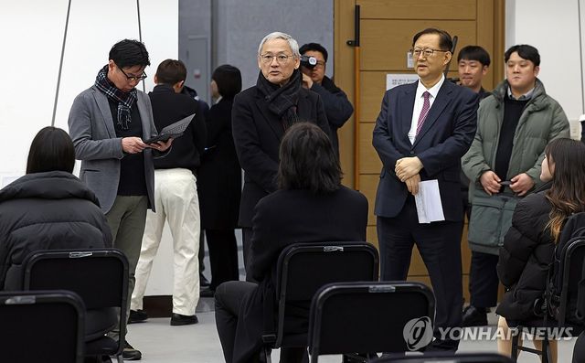 청년 교육단원 통합심사 현장 방문한 유인촌 장관
