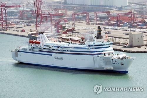 과거 인천∼톈진 항로에서 운항한 2만6천t급 카페리 천인호