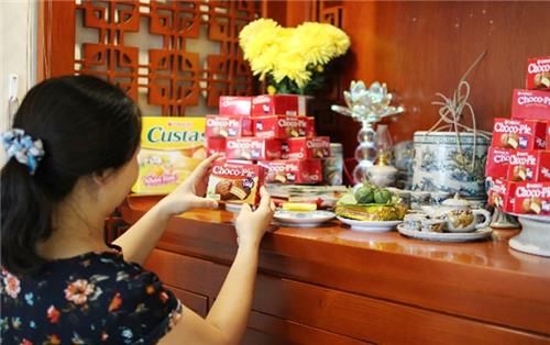 초코파이를 제사상에 올리는 베트남