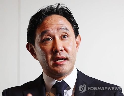 연합뉴스와 인터뷰하는 고려아연 최윤범 회장